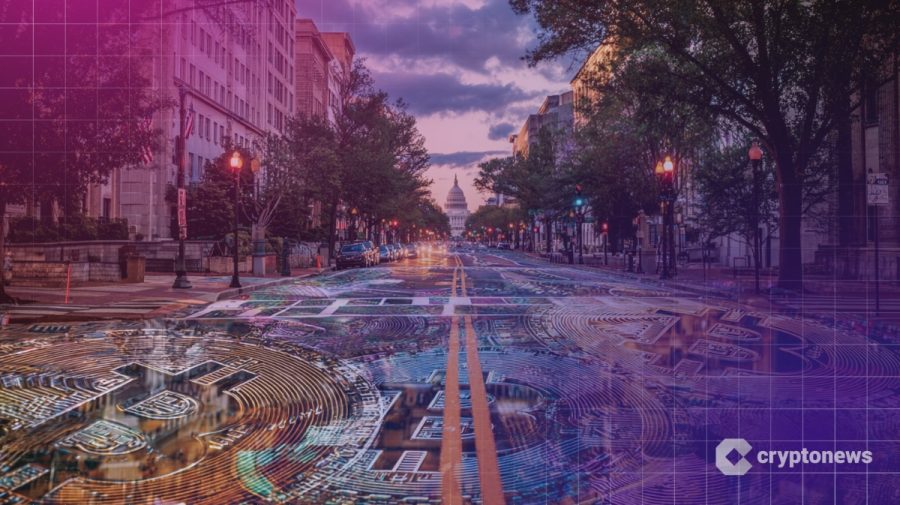 الیزابت وارن رئیس SEC را به «فساد آشکار» متهم کرد